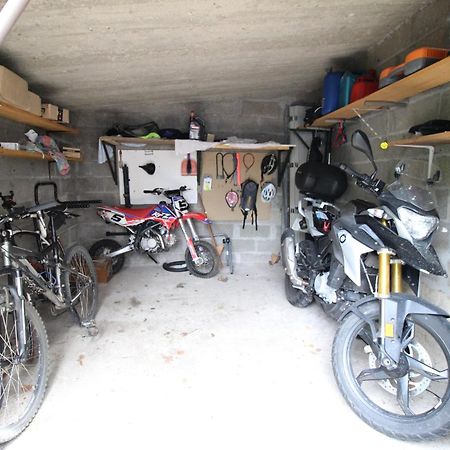 3 Chambres - Tres Grand Jardin Privee - Terrasse Privee - Garage Velo Et Moto - Parking Voiture Privee Dans La Propriete - Gere Par Presta-Zen'Services Thierville-sur-Meuse Extérieur photo